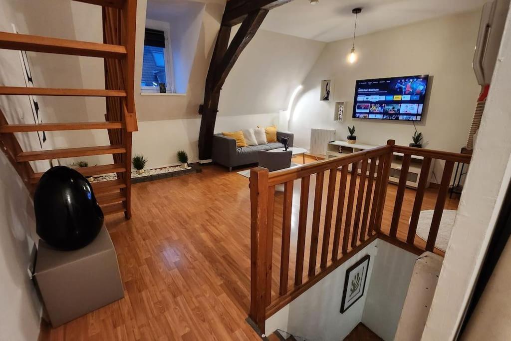 Grand Duplex Du Beffroi Apartment Douai Bagian luar foto