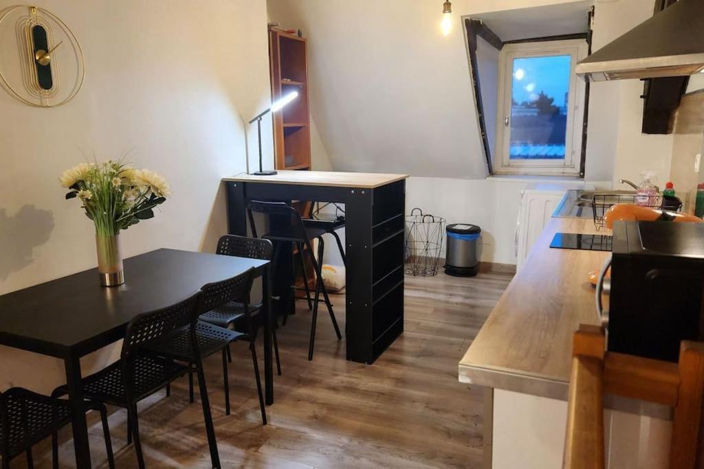 Grand Duplex Du Beffroi Apartment Douai Bagian luar foto