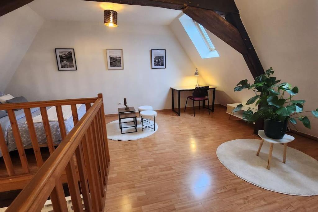 Grand Duplex Du Beffroi Apartment Douai Bagian luar foto