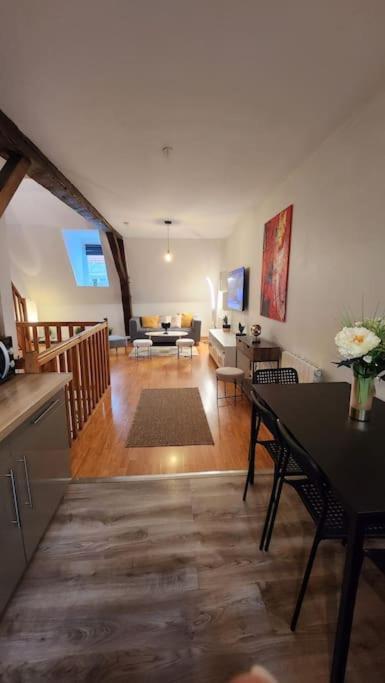 Grand Duplex Du Beffroi Apartment Douai Bagian luar foto